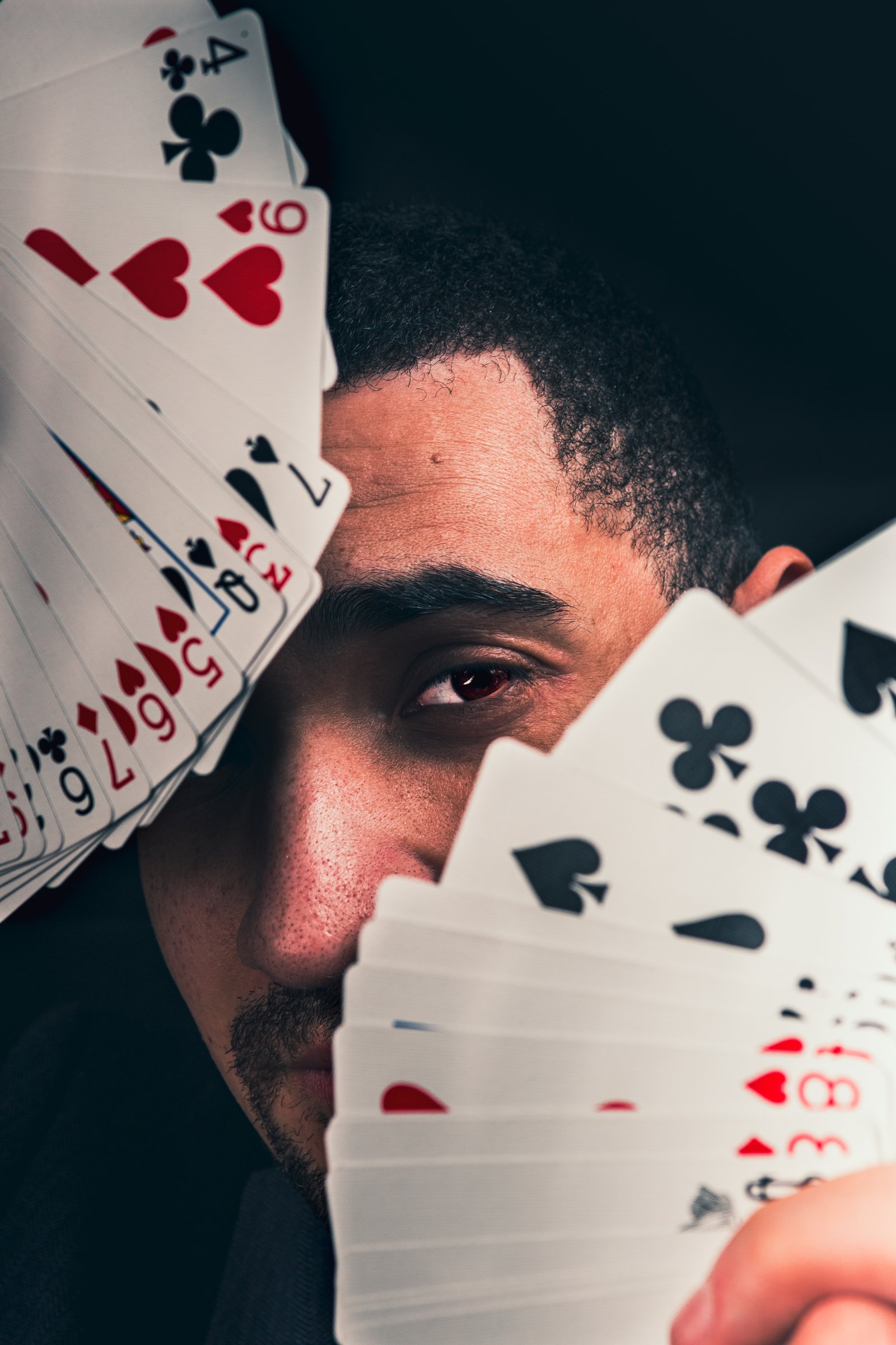 Magicien à Bordeaux — Magic Flo lors d'une prestation de mentalisme