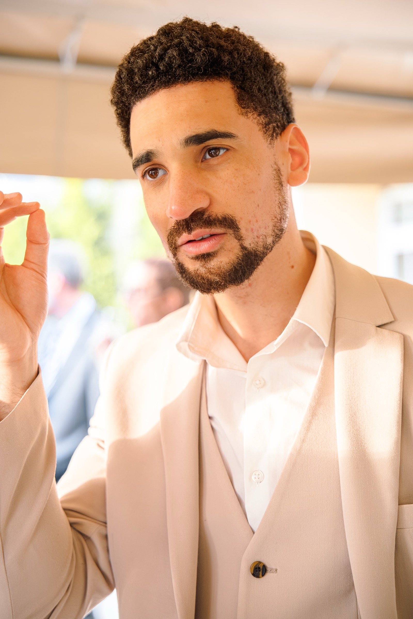 Prestation de magie de mariage en extérieur